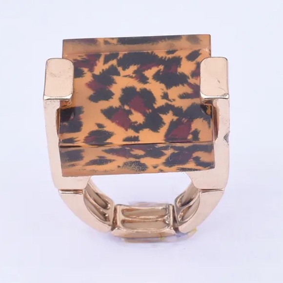 Wild Thing Jumbo Rings🐾🐾 - Picture 6 of 7